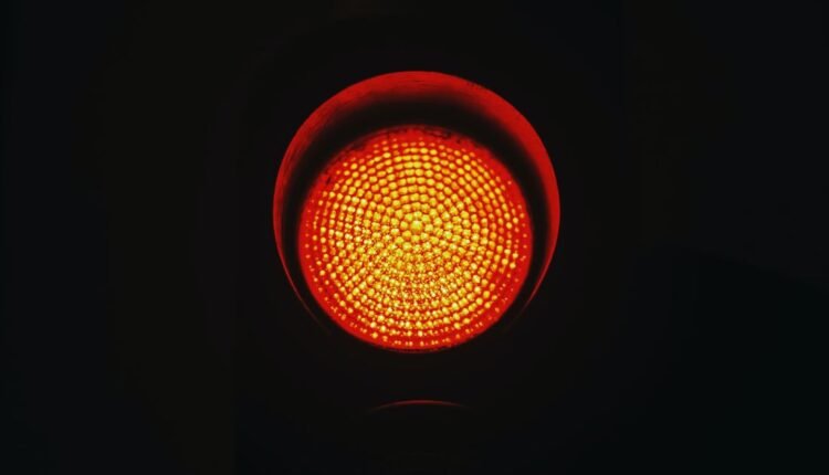 EMX Exchange Halts Trading of USOIL-Perp After Crude Oil Crash 10