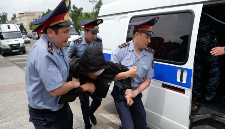 Police in Kazakhstan Arrest Gang Forcing IT Specialists to Run Crypto Farms