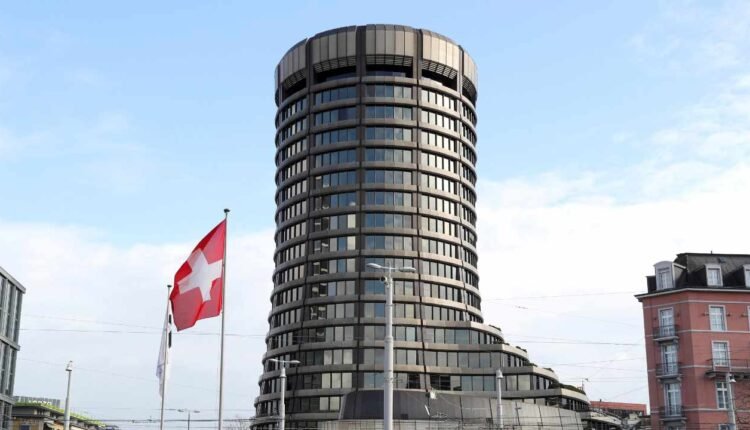 BIS Economists Recommends 3 Policies Regulators Can Adopt in Dealing With Crypto Risks