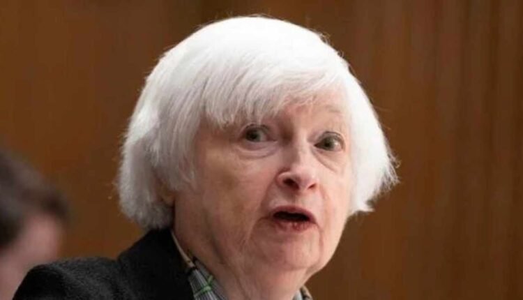 Yellen Says US Could Back All Deposits at Smaller Banks if Needed to Prevent Contagion