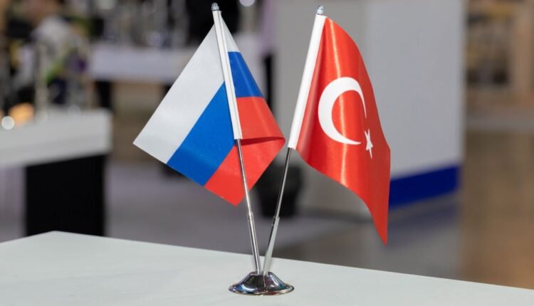 Russia Developing Payment Gateways With Partners Like Turkey, Mulling Crypto Settlements